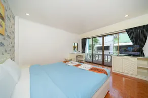 Phuket Patong 4-BR-APT Kitchen Pool Gym 10 Adults - Image 3