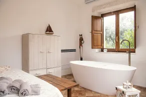 Deluxe Lamia Angelo with Tub & Pool - Portico - Image 3