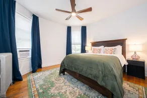 Stylish 2BR Andersonville — Walk to Lake & Cafés - Image 4