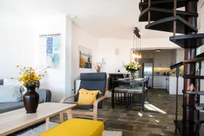 Panoramic Seaview Maisonette with Garden - Image 3