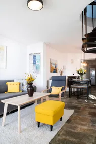Panoramic Seaview Maisonette with Garden - Image 2