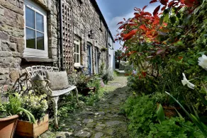 Village centre cottage step back in time - Image 4