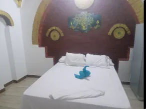 Golden Palace Family - Image 3