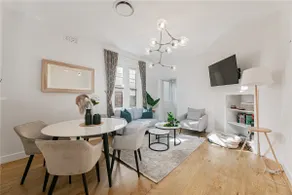 Waterfront Stylish & Charming Retreat - Image 4
