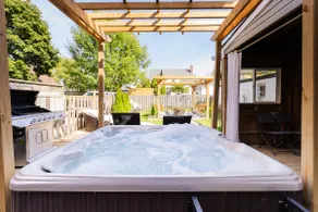Stylish Fully-Loaded Home W/HotTub&BBQ&FirePit - Image 2