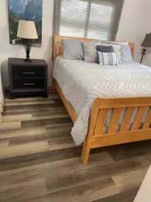 Des Moines 3Bdrm K&Q Bds quiet - finished lwr lev - Image 2