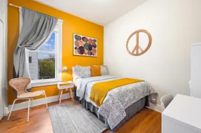 Bold Bohemian Splendor | 2BR | Pilsen - Image 5