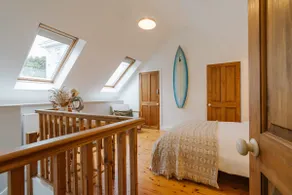 Unique cottage with outdoor bath, dog-friendly stay - Image 1