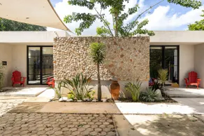Exclusive Oasis with a Pool in the Historic Center - Image 3