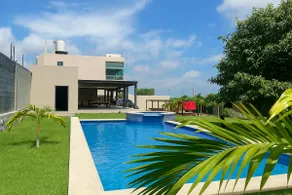Family Villa! Spacious with garden, pool, and Jacuzzi - Image 4