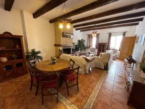 Charming Country House Private Parking - Image 3