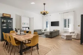 Airy, spacious 3bdr on the water - Image 2