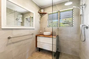 Angourie Beach Retreat - Image 3