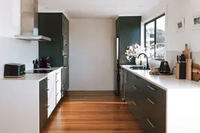 Omaru Beach House - Image 3