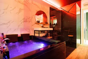 Love Room Marseille - Orion - Image 2
