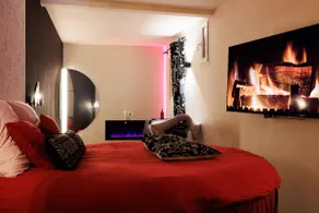 Love Room Marseille - Orion - Image 4