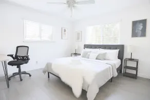 Cupertino Edge 2BR | Long Stay Deal | AC + Laundry - Image 3