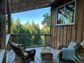 Galiano Cabin Hideaway - Image 2