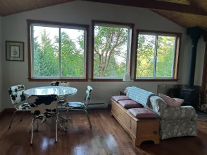 Galiano Cabin Hideaway - Image 3