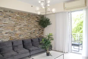 Comfy 2BR Beach Condo with Lagoon View Balcony - Image 4