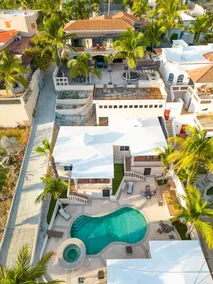 Luxurious house by the sea, pool & jacuzzi - Image 4
