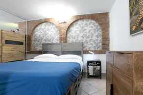 TonyHouse - Image 4