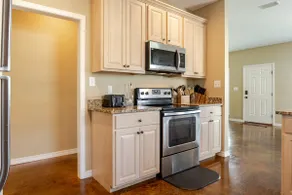 Eastern Shore Getaway Unit B - Image 3