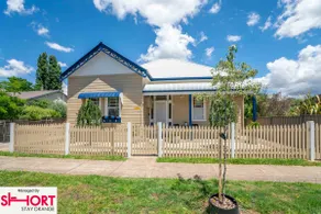 Paddington Villa 2 - Close to town. - Image 2
