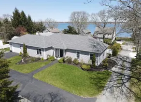 White Sail w/ Private Beach Access & Scenic Trail - Image 2