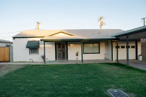 Charming 3-Bedroom Family Getaway in Goodyear - Image 2