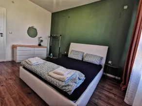 Quiet and comfortable with a free parking space - Image 3