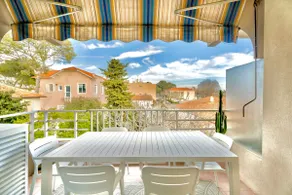 Elegant 3-bedroom duplex – Air conditioning terrace - Sea on foot - Image 2