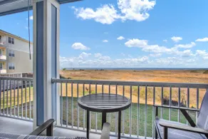 Bayfront condo on Galveston's West Bay in the Pointe West Community - Image 4