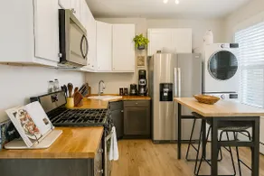 Newly Remodeled Gem | Heart of Chicago - Image 3