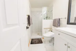 King Suite • Airport Layover GEG • 1800 Sqft - Image 5