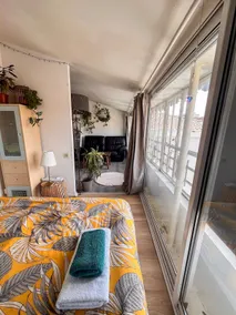 This is Cosy. Close to train station – city center - Image 2