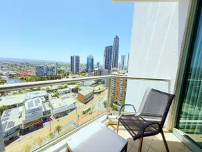 Surfers Paradise Comfort Hotel Room level 16 - Image 2