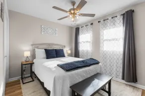 Green Bay Getaway | Pet friendly & Garage Lounge - Image 2