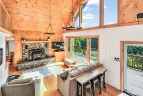 Edelweiss! Ski Chalet: 5 Bed, 5 Mins to Jay Peak! - Image 5
