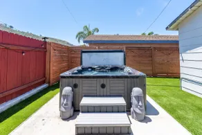 Hot tub, Game rm, Firepit, Pergola 1 mile frm DT - Image 2
