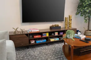 Stylish Family Stay with Game Room - Image 2