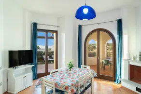 2-bedroom house with sea view solarium - Image 4
