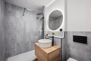 Edler Wohnraum: Boutique Apt Coffee Wi-Fi Garage - Image 4