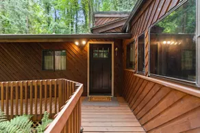 Creekside Retreat with Hot Tub - Image 4