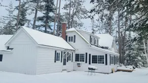 Charming chalet on the lake - Image 3