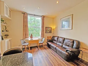 Canal Side 2 Bedroom Apartment - Image 5