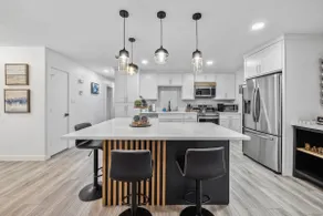 Stylish Renovated 4BD in Bedford + Grill! - Image 4