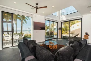 Villa Capella | beach front modern mansion w/pool - Image 3