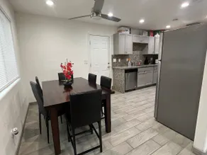 Enjoy our 3BR, 2BA, steps from restaurants - Image 5
