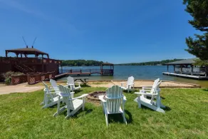 Tiki House, perfect large family getaway! - Image 3